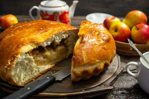 Tarta casera con dulce de manzana