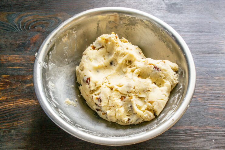 Masa lista para dar forma Masa de galletas terminada y formada en una bola