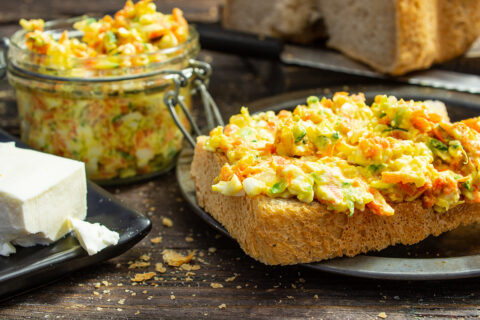 Paté de calabacín con queso bryndza